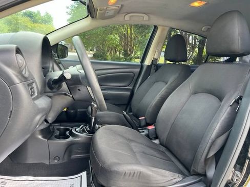 Used 2019 Nissan Versa S FWD image 12