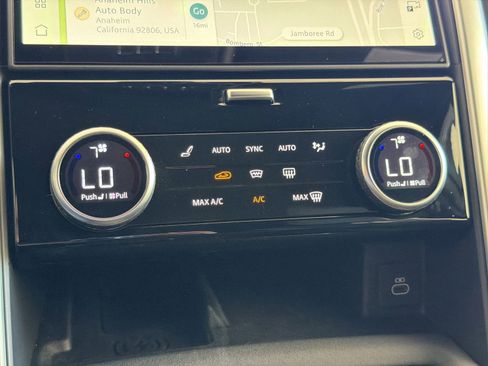 Certified 2025 Land Rover Discovery S AWD/4WD image 19