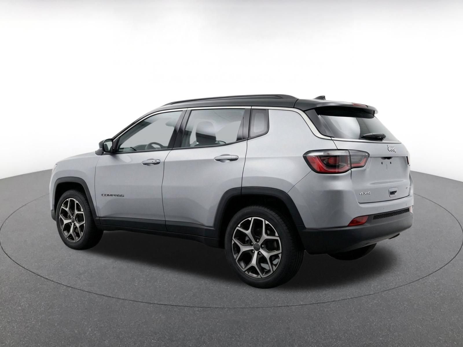 Used 2025 Jeep Compass Limited AWD/4WD image 6