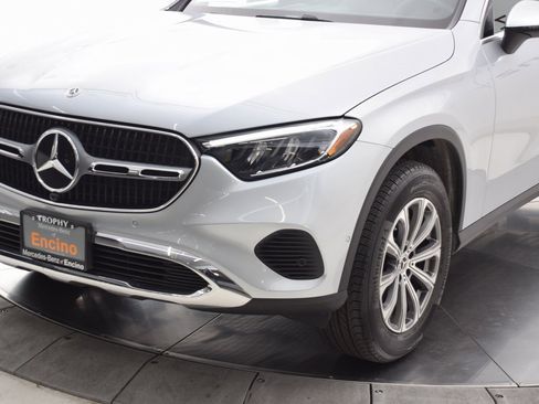 Certified 2025 Mercedes-Benz GLC 300 image 10