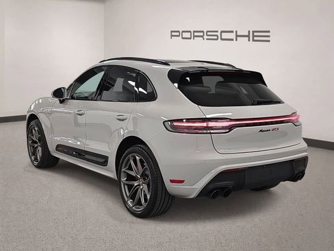 Certified 2024 Porsche Macan GTS AWD/4WD image 3
