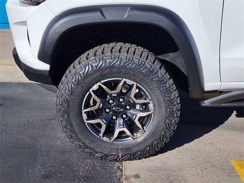 New 2026 Chevrolet Colorado ZR2 image 13