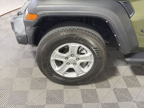 Used 2023 Jeep Wrangler Unlimited Sport AWD/4WD image 12