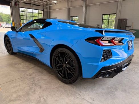 Used 2024 Chevrolet Corvette Stingray Premium Cpe w/ Body-Color Dual Roof Package RWD image 6