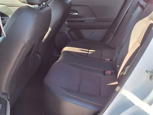 Used 2025 Nissan Kicks SR image 13