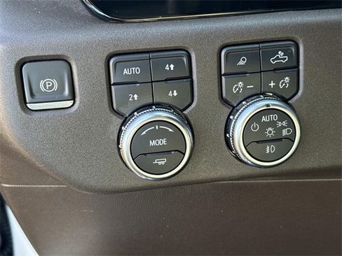 Used 2022 GMC Sierra 1500 SLT image 27