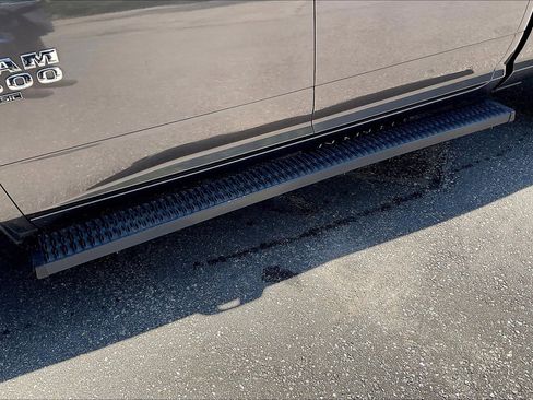 Used 2019 RAM 1500 Classic SLT image 30