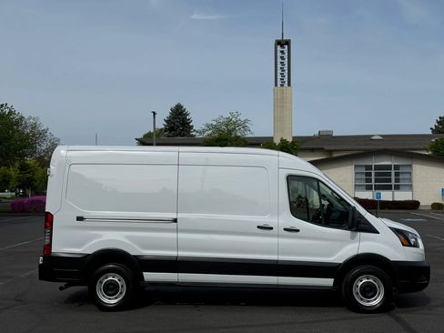 Used 2022 Ford Transit 250 Medium Roof RWD image 7