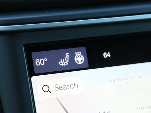 Used 2022 Maserati Levante Modena AWD/4WD image 28