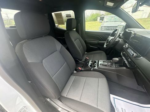 Used 2024 Chevrolet Colorado W/T image 23
