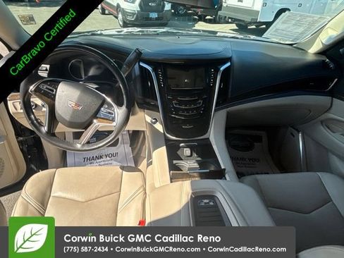 Used 2020 Cadillac Escalade Premium Luxury AWD/4WD image 31