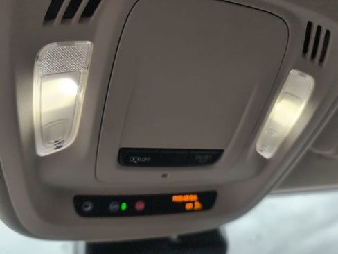 Used 2023 Buick Envision Preferred FWD image 27