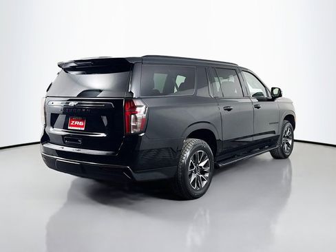 Used 2022 Chevrolet Suburban Z71 w/ Luxury Package image 5