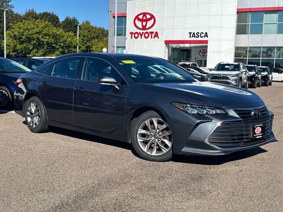 Used 2019 Toyota Avalon XLE w/ Moonroof Package