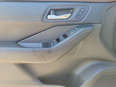 Certified 2022 Nissan Rogue SL FWD image 14