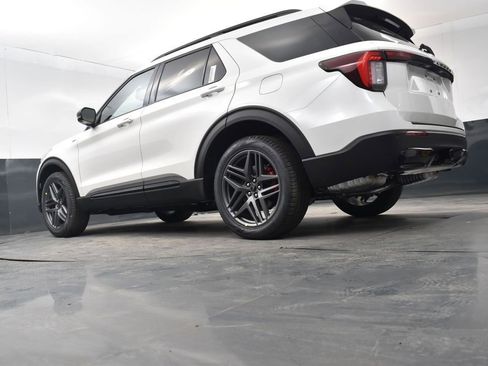 New 2026 Ford Explorer ST-Line image 14
