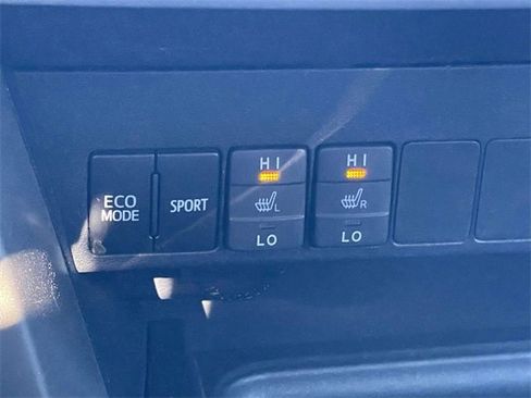 Used 2018 Toyota RAV4 Limited image 23