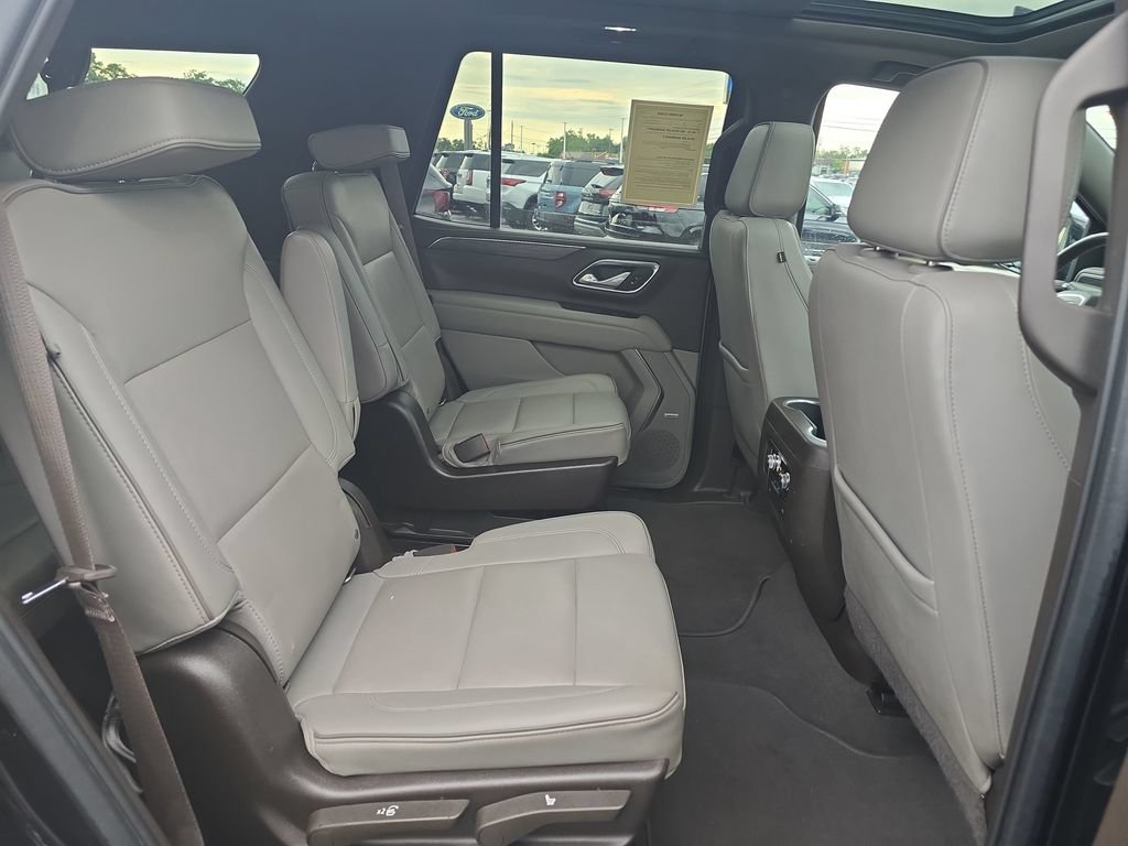 Used 2022 GMC Yukon SLT w/ SLT Luxury Package AWD/4WD image 19