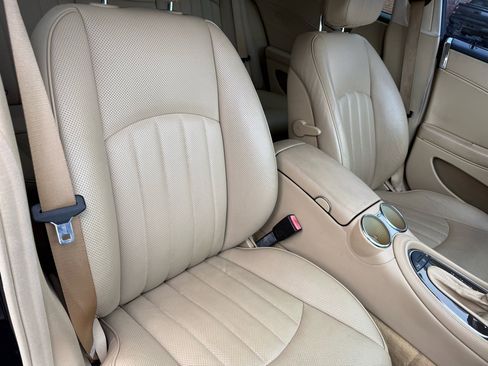 Used 2009 Mercedes-Benz CLS 550 image 9