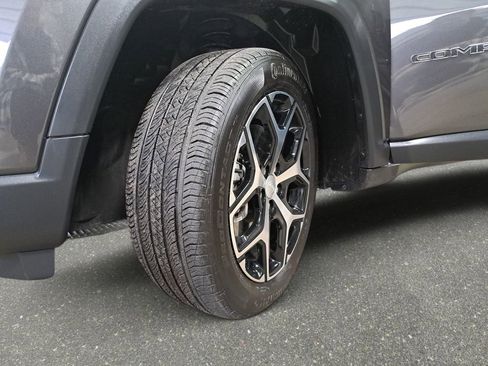 Certified 2024 Jeep Compass Limited image 29