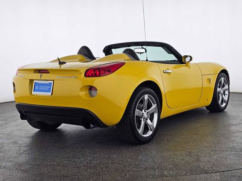 Used 2008 Pontiac Solstice GXP w/ Premium Package image 26