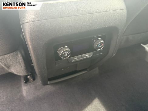 Used 2024 Chevrolet Traverse LT image 36