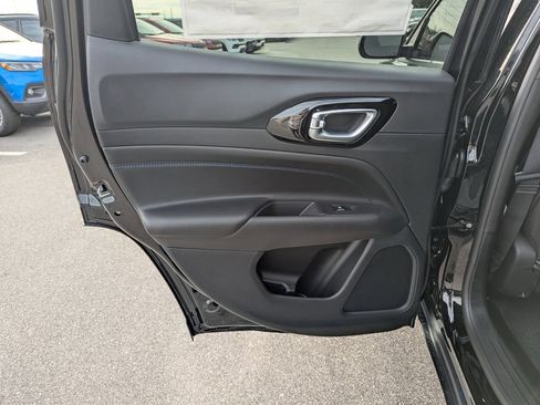 New 2026 Jeep Compass Latitude image 27