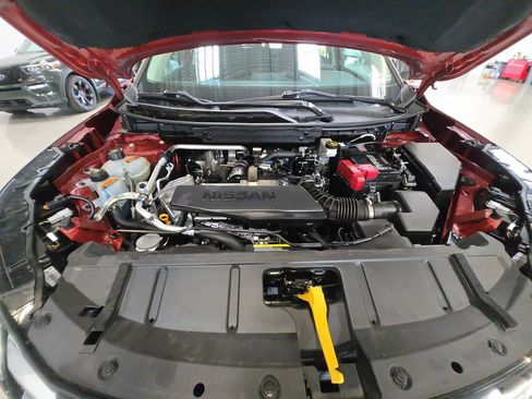 Used 2024 Nissan Rogue S AWD/4WD image 24