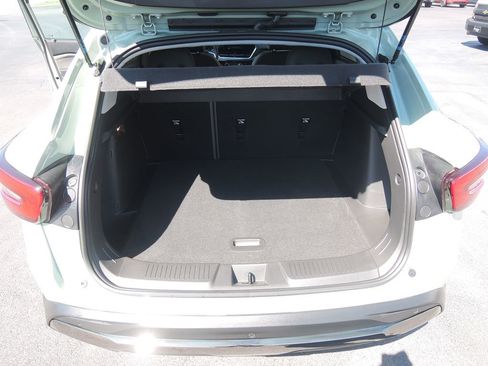 Used 2024 Chevrolet Trax ACTIV w/ Sunroof Package image 27