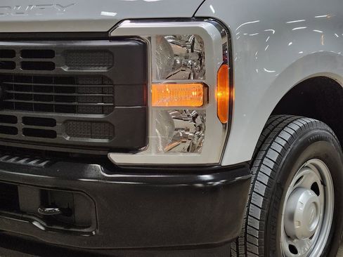 Used 2023 Ford F250 XL image 14