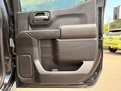 Used 2021 Chevrolet Silverado 1500 LT w/ Safety Package II AWD/4WD image 9