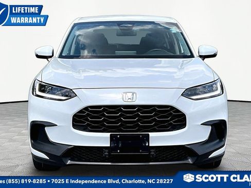 Used 2023 Honda HR-V LX image 2