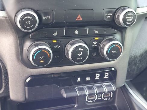 Used 2021 RAM 1500 Big Horn image 16