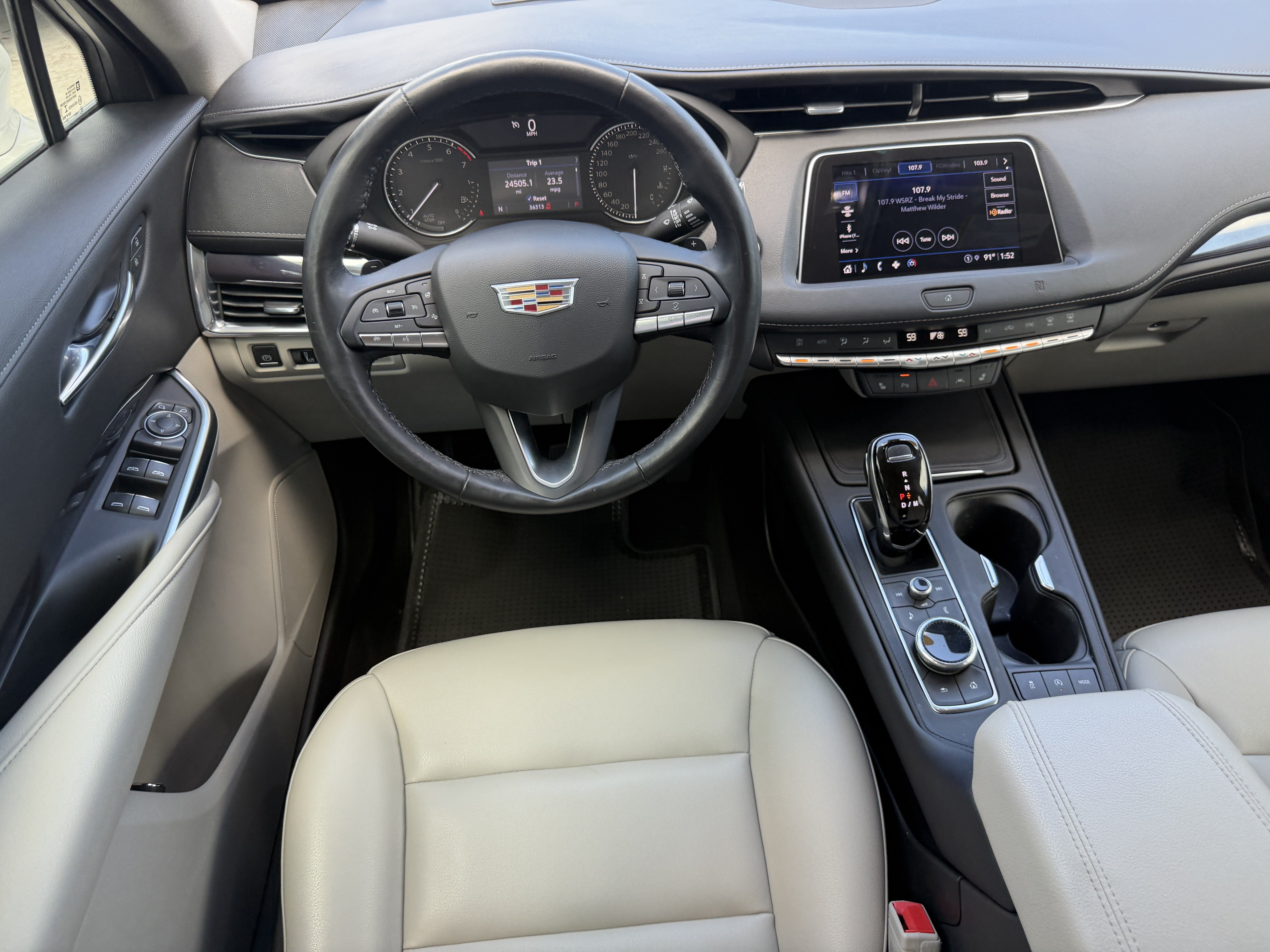 Used 2021 Cadillac XT4 Luxury w/ Driver Awareness Package FWD image 14