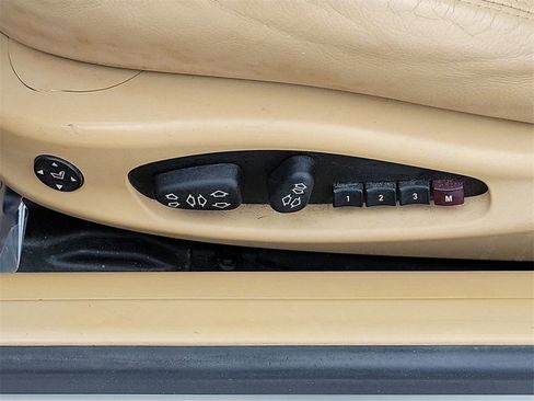 Used 2004 BMW 330Ci Convertible image 24