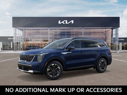 New 2026 Kia Sorento S image 3