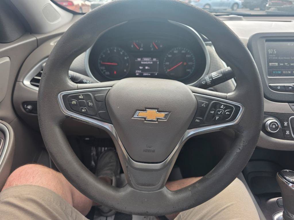 Used 2018 Chevrolet Malibu LS FWD image 13