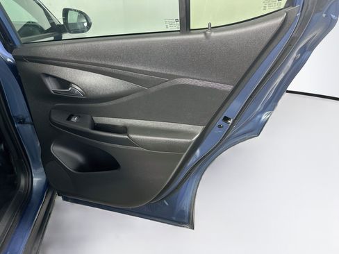 Used 2025 Buick Envista Preferred w/ Advanced Safety Package FWD image 30