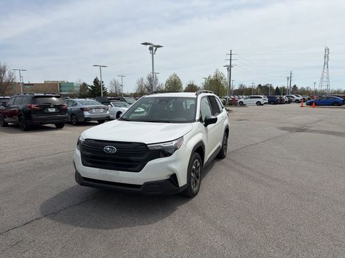 Certified 2025 Subaru Forester AWD/4WD image 5