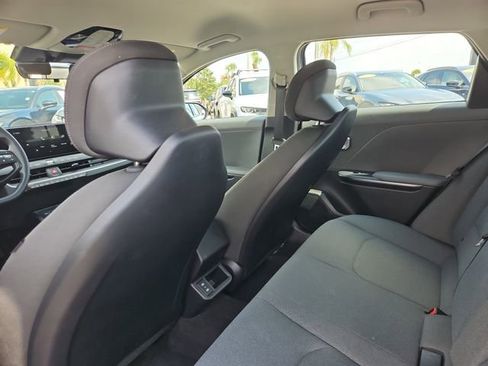 Used 2025 Kia K4 FWD image 11