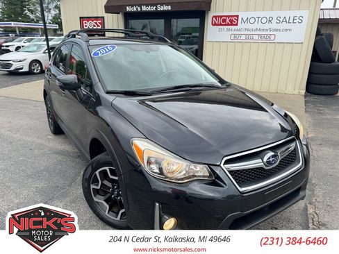 Used 2016 Subaru Crosstrek 2.0i Limited w/ Popular Package #2 image 1