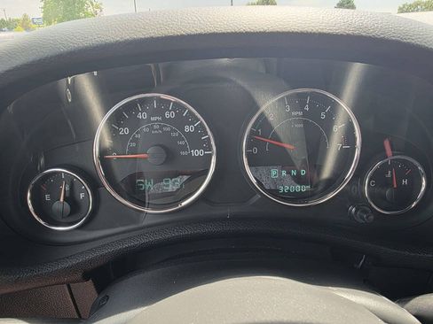 Used 2018 Jeep Wrangler Sport AWD/4WD image 13