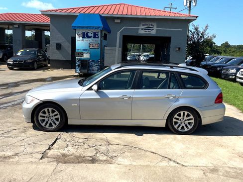 Used 2007 BMW 328xi Wagon image 5