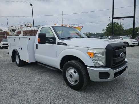 Used 2014 Ford F350 XL w/ Power Equipment Group RWD image 3