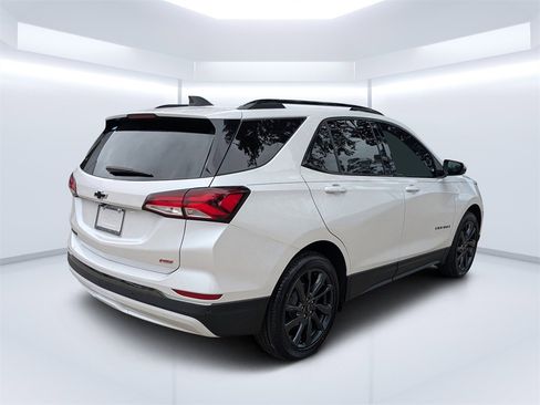 Used 2022 Chevrolet Equinox RS w/ RS Leather Package image 3