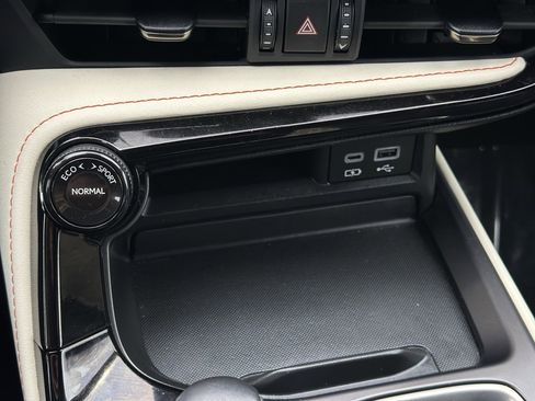 Used 2024 Lexus NX 250 FWD image 14