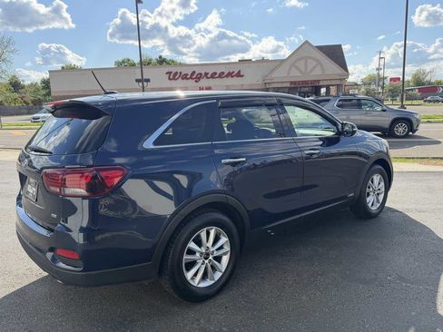 Used 2019 Kia Sorento AWD image 5