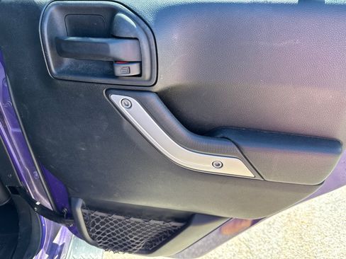 Used 2017 Jeep Wrangler Unlimited Sahara w/ Max Tow Package image 16