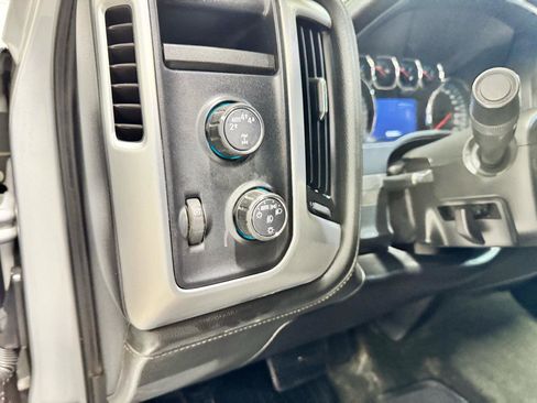 Used 2018 GMC Sierra 1500 SLE w/ SLE Value Package AWD/4WD image 19