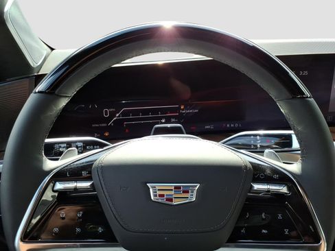 New 2026 Cadillac Escalade Platinum Sport w/ LPO, ONYX Package image 19